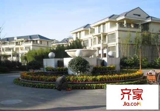 雅戈?duì)枛|湖花園外景圖 