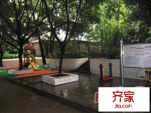 新港西路小区外景图