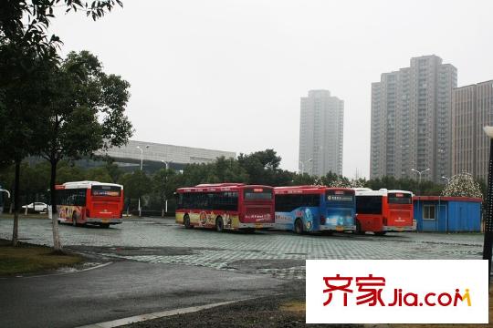 華茂學(xué)府一號(hào)配套圖公交車站