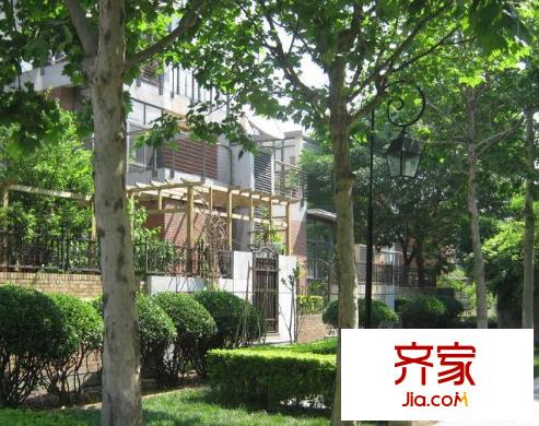 萬科水晶城別墅外景圖