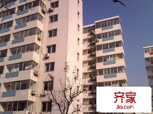 東英廣場