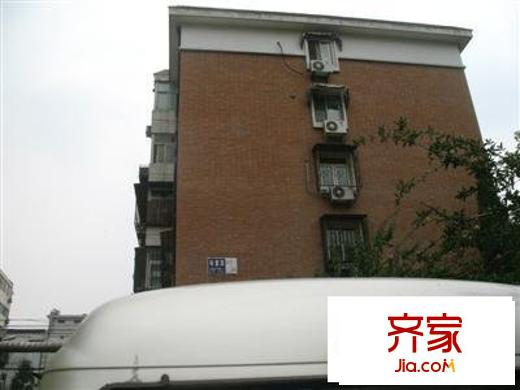敬重里外景圖