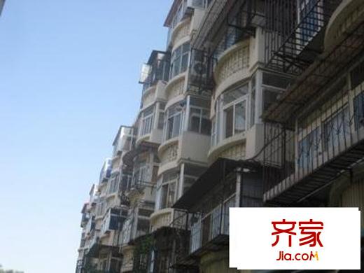 學(xué)湖里外景圖