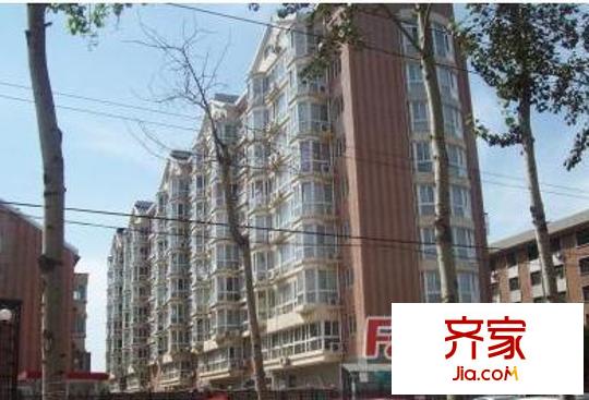 隆鵬公寓外景圖