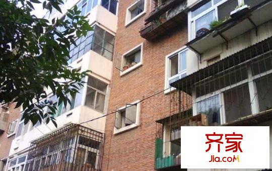 隆鵬公寓外景圖