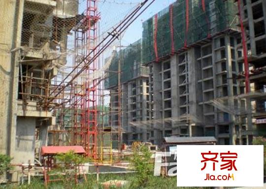 天房翠海紅山外景圖