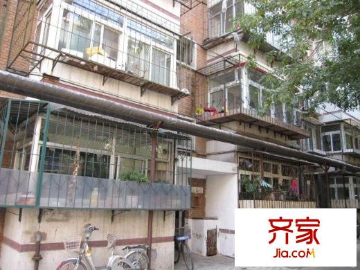 植園里外景圖