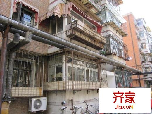 植園里外景圖