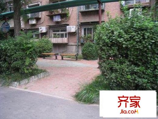 衛(wèi)安南里外景圖