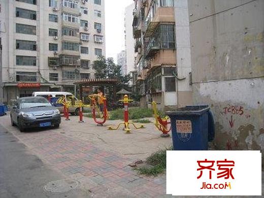 衛(wèi)安南里外景圖