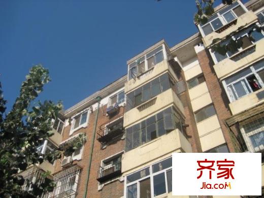 榮遷東里外景圖