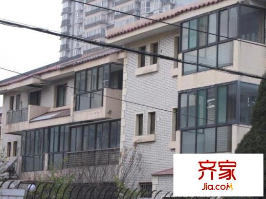 翠泉?jiǎng)e墅