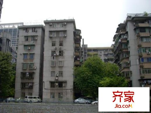 东河苑小区外景图