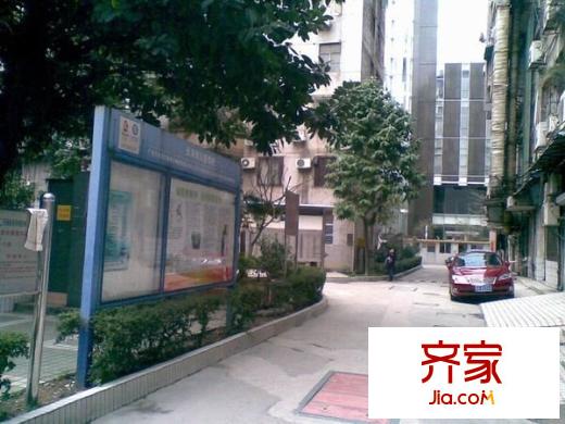 东河苑小区外景图