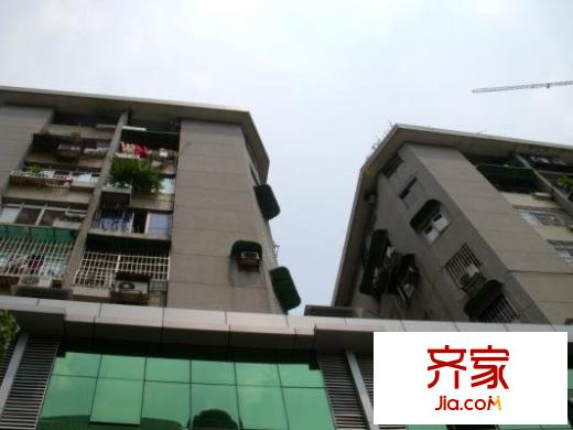 东河苑小区外景图