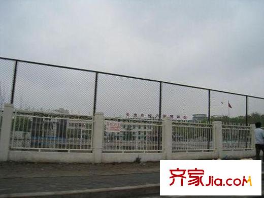 萬科金奧國際配套圖向南800米學(xué)校