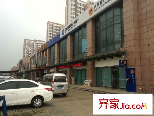 中鐵諾德名苑周邊臨近的建行