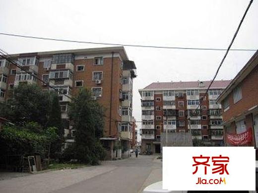 盈江東里外景圖