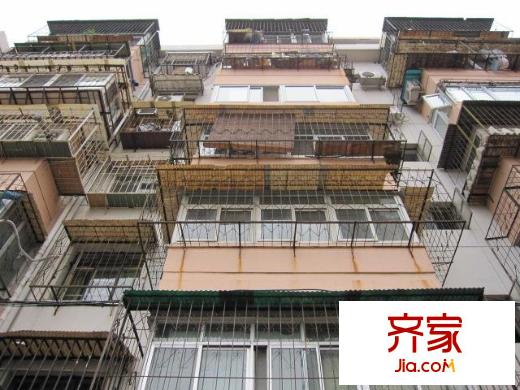 來福西里外景圖
