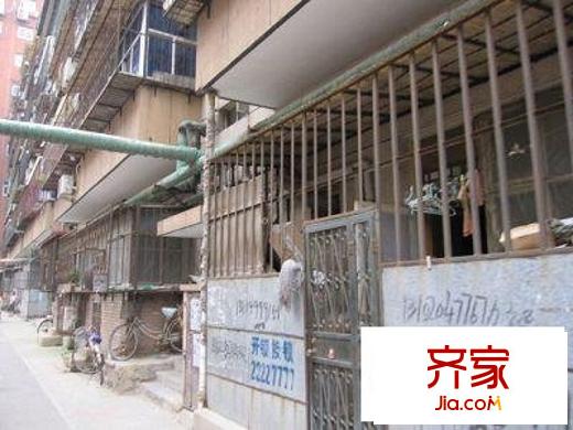 陽城里外景圖