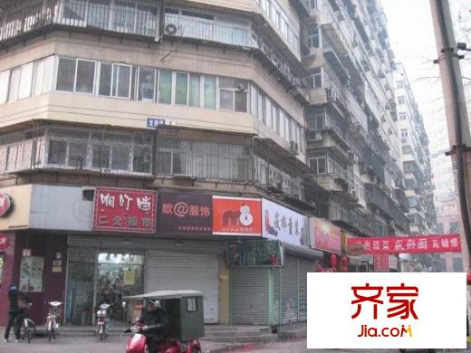 龍德里外景圖