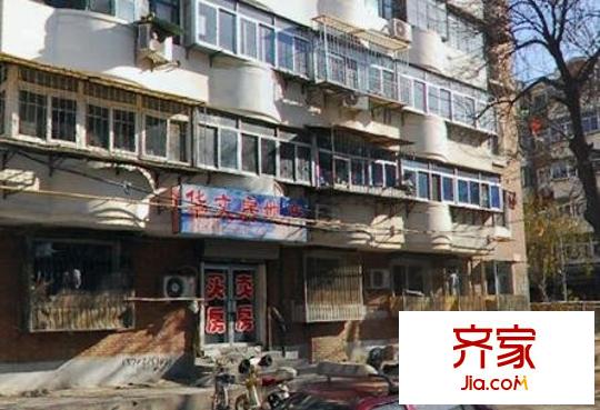 春廈里外景圖