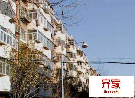 春廈里外景圖