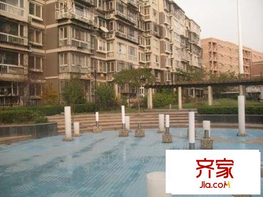 方正龍?zhí)靾@外景圖