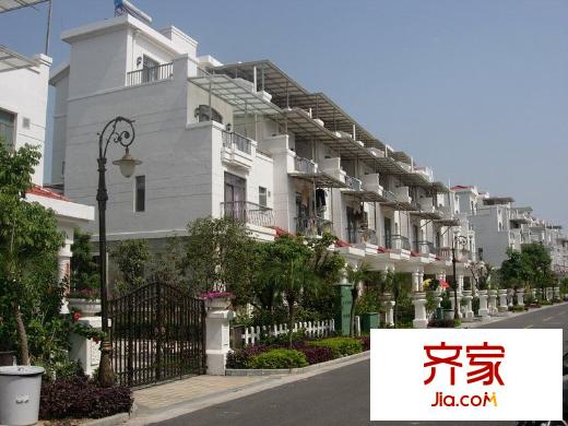 碧桂园凤凰城凤泉苑外景图