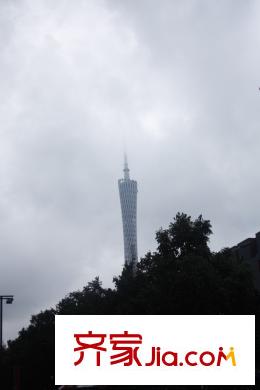 博雅首府往西南约200米的广州塔