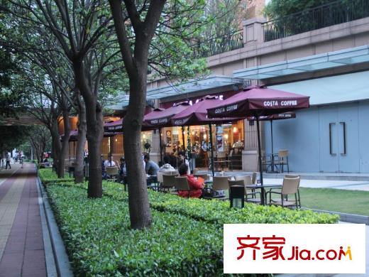 侨鑫汇悦台向西约400米凯旋新世界