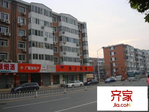華章里外景圖