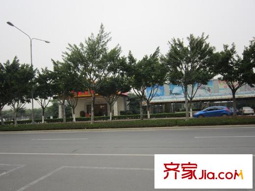东湖洲花园对面餐馆