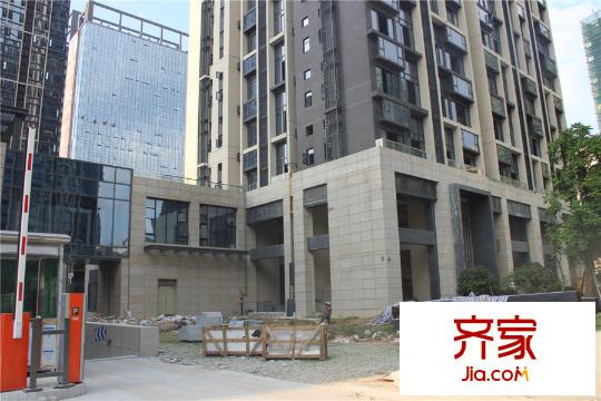 保利大都汇楼栋外立面(2015-10-21)