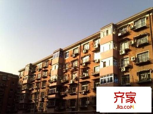 普天里外景圖