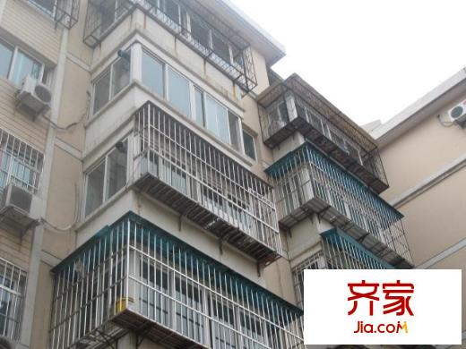 中宇里外景圖