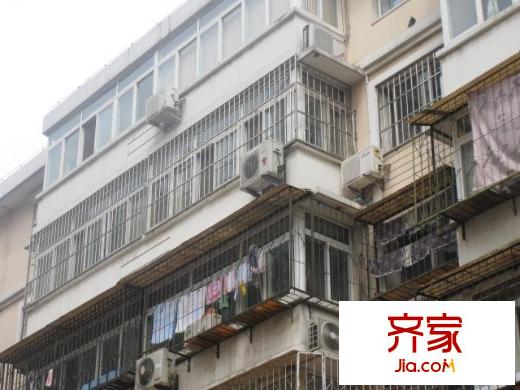 中宇里外景圖
