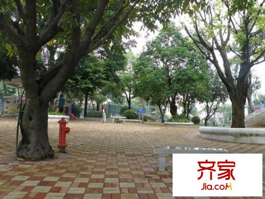 富豪山庄小区休闲处(2010.2)