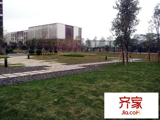 万科东荟城园林(2014-03)
