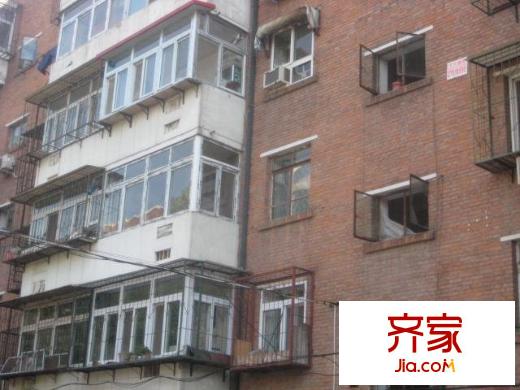 光湖里外景圖