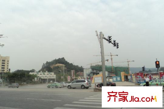 卡布奇诺周边再建酒店(在项目对面)