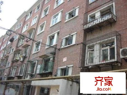 環(huán)湖東里外景圖