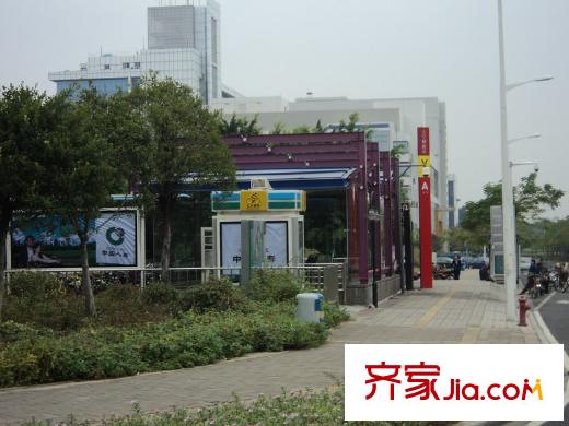 尚轩103附近的大学城南站A出口