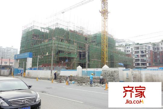 鸿益华府小区花园实景(2015-01-21)