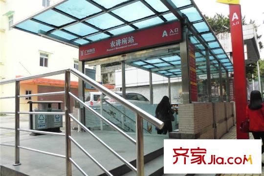 骏文雅苑距离地铁站10分钟路程