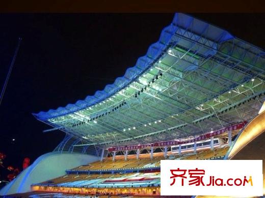 嘉裕公馆向西南约300米的海心沙