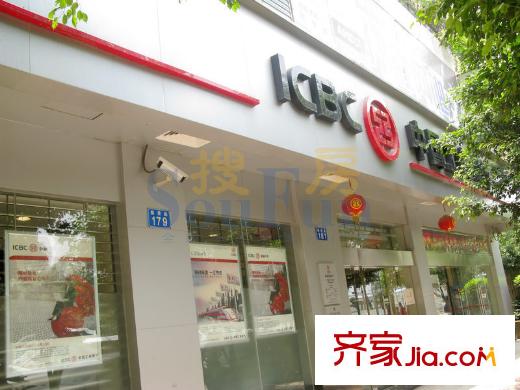 合生广场距离银行约步行8分钟路程内