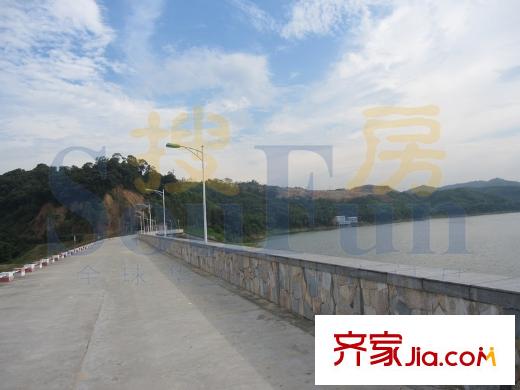 御湖名邸往北500米金坑水库大坝