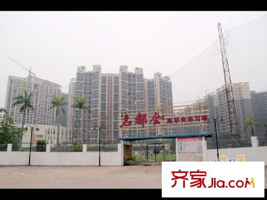 金泽惠百氏楼下的高尔夫球练习场
