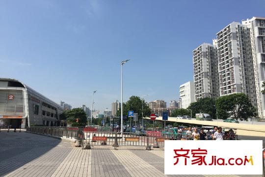 恒洲小苑项目马路对面的海珠客运站